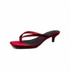 Chanclas de tacón fino simples estilo europeo y americano 2026 Chanclas de playa para vacaciones de verano para mujer