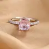 Anillo de Zirconia Rosa Azucarada de Alta Gama con Acabado Espejo, Diseño de Nicho Elegante y Lujoso, Anillo para Dedo Índice, Joyería de Moda al por Mayor