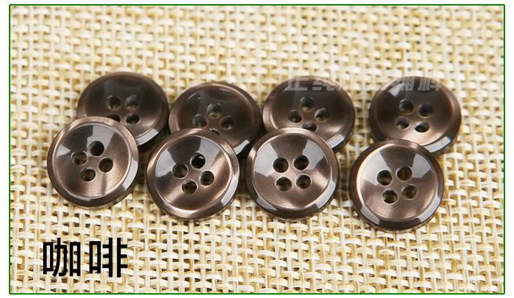 智贝描述图:高档树脂衬衫纽扣子圆形 白色红色衬衫扣T恤 扣子