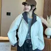 Chaqueta corta acolchada con capucha retro para mujer, nueva colección otoño 2026, estilo europeo, chaqueta de moda de corte holgado, prenda exterior de algodón