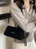 Bolsos de Diseño de Nicho para Mujer 2026 Nuevo Bolso de Hombro Retro de Alta Gama Moda Súper Caliente Bolso Cruzado de un Solo Hombro Transfronterizo