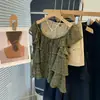 Camisa corta de manga corta con diseño de encaje floral dulce estilo francés, cordones y volantes para mujer, nuevo top de verano 2026