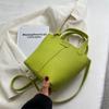 Moda Nueva 2022 Bolso de Mano Tipo Cesta de Verduras Todo Fósforo Bolso Cruzado Texturizado Bolso Pequeño para Mujer