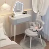 Tocador blanco sencillo para dormitorio, tocador moderno minimalista para apartamento pequeño, tocador de maquillaje calmante estilo wabi-sabi crema de lujo ligero