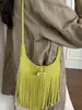 Bolso de hombro personalizado estilo coreano para mujer, nuevo modelo de verano 2026, bolso de mano y bolso de axila de gran capacidad con borlas, moderno y a la moda