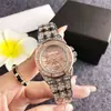 Relógio Feminino Moderno Céu Estrelado Cravejado de Diamantes Luxo Leve Tendência Influenciador Transmissão ao Vivo Feminino com Mostrador Totalmente em Diamante, Três Olhos, Seis Ponteiros