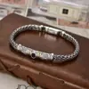 Pulseira de Osso de Dragão Cravejada de Diamantes Atacado para Homens, Pulseira Trançada Personalizada com Padrão de Grama Tang, Joia Retro Antiga Dominadora e Moderna em Prata Tailandesa