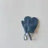 Guantes de Bebé Color Caramelo Coreanos 2025 Nuevo Estilo Invierno Niños y Niñas Manoplas de Cuello Halter Guantes Cálidos de Punto para Niños
