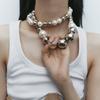Collar de perlas redondas irregulares con temperamento de moda europea y americana, nuevo diseño de nicho exagerado con viento frío, cadena de clavícula para mujer