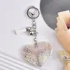 Nuevo Estilo Chanel Corazón de Melocotón Pedrería Cuero Llavero Borla Colgante Llavero Corea del Sur Franela Diamante Llavero