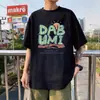 Camiseta Preta de Seda de Gelo com Estampa de Letras Estilo Hong Kong Unissex Gola Redonda Manga Curta Tendência Versátil Casual Caimento Solto