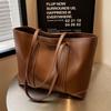 Bolsa de Gran Capacidad para Mujer, Versátil Otoño e Invierno 2026 Nuevo Bolso de Hombro Casual Retro Simple, Bolso Tote Texturizado para Viajes