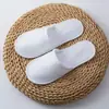 Hotel hogar Viaje Hospitalidad pantuflas desechables tema casa de huéspedes hotel pantuflas engrosadas tela al por mayor