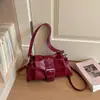 Bolsa Quadrada Pequena Retro de Nicho Coreano Xiaomi Estilosa 2026 Nova Bolsa Transversal de Personalidade da Moda Bolsa de Ombro Único na Axila da Moda
