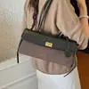Bolso de Mano con Hombro de Moda 2026 con Colores Contrastantes, Estilo Commuter Coreano, Nuevo Modelo de Otoño, Versátil, de Nicho, Gran Capacidad, Bolso para Debajo de la Axila para Mujer