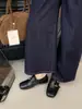 Zapatos Planos de Cuero Pequeño Negros para Mujer, Mocasines Cuadrados Tallados Retro con Aumento Interior, Novedad Otoño e Invierno 2025 Estilo Británico