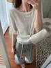 Top de Punto Negro con Leche de Frijol y Queso, Mangas Murciélago, Diseño de un Hombro, Manga Corta Convertible para Mujer