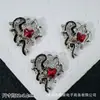 Hollow-out Oscuro Diamante Incrustado Esmalte Mariposa Serpiente Danza Deslumbrante Colgante Encanto diy Pulsera para Hacer Cuentas Collar Accesorios de Joyería