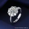 Anel de Diamante de Carbono Alto Oito Corações e Oito Flechas para Mulheres Um Quilate Simples Seis Garras Anel de Diamante de Casamento para Fornecimento ao Vivo Tiktok Kuaishou