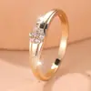 Anillo Minimalista Delgado Liso Rongxing Transfronterizo con Incrustación de Racimo de Flores de Piedras Brillantes, Joyería Versátil de Regalo para el Viaje Diario