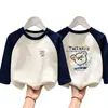 Ropa interior para niños De Rong niños otoño e invierno nueva ropa interior camiseta de manga larga empalmada cuello redondo ropa cálida de otoño top