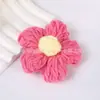 Flor de Hilo Creativa con Bloques de Color Flor Pomposa Dulces Accesorios de Flor de Hilo Tejidos a Mano Pinzas y Accesorios para el Cabello Lindos Estilo Coreano