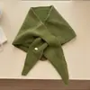 Cachecol Triangular de Tricô Liso de Lã Feminino Novo Outono Inverno Quente Versátil Cruzado Pequeno Cachecol de Pescoço Xale Toque de Alta Qualidade