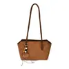 Bolso de hombro para mujer elegante y de alta calidad, nuevo bolso tote retro de moda para el día a día, gran capacidad, versátil para ir al trabajo y se puede llevar debajo del brazo