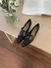 Zapatos Mary Jane de tacón medio y punta fina estilo francés 2026, tacones de aguja estilo británico retro, zapatos de salón elegantes y modernos, zapatos pequeños de cuero para mujer