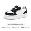 Sapatos Brancos Infantis Baba Duck para Atividades Escolares e Apresentações Sapatos Escolares de Couro Branco Novos da Coleção Primavera 2026 para Meninos e Meninas