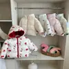 Abrigo de Algodón para Niños 2026 Invierno Cálido Engrosado Elegante Chaqueta de Algodón para Bebés con Forro de Felpa Atuendo de Otoño para Niñas