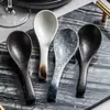 Cuchara de sopa pequeña estilo japonés vajilla vintage cuchara pequeña de cerámica cuchara de sopa de mango largo cuchara para arroz cuchara para el hogar venta al por mayor