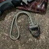 Hebilla Triangular Multifuncional para Camping al Aire Libre, Correa de Paracord de 19 cm con Mosquetón Triangular de Plástico