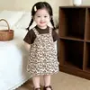 Conjunto de Vestido Estiloso com Estampa de Leopardo para Bebês e Crianças Pequenas, Conjunto de Roupa de Verão com Top de Manga Curta de Cor Pura e Vestido Doce com Alças para Bebês Meninas