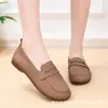 2025 Sapatos de Tecido Antigos de Pequim Sola Macia Sapatos Baixos Novos Outono Sapatos Loafer Femininos Rasos Confortáveis Sapatos para Mãe