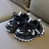 Zapatos Casuales de Moda Tendencia 2026 Modelo Nuevo de Primavera para Hombres, Mujeres y Niños, Transpirables Ligeros Antideslizantes Suave Suela Zapatos de Papá
