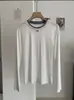 Camiseta de Manga Larga de Doble Capa con Costilla de Color Contrastante Ovalada Pequeña Decorativa Lyocell Tencel para Mujer 8514