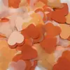 Papel Picado Colorido em Formato de Coração é Usado para Criar uma Atmosfera Romântica em Cenas de Casamento e Ocasiões de Declaração