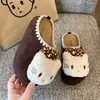 Lindos zapatos tipo zueco estilo Birkenstock con forro de felpa, de punta cerrada, para mujer, aptos para usar al aire libre, nueva colección otoño/invierno 2026, con interior que aumenta la altura y forro de algodón de suela gruesa