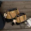 Bolso Bandolera, Gran Capacidad, Estilo Nuevo para Mujer, Bolso Cubo Retro Versátil, Bolso de Cadena Acolchado de Nicho de Alta Gama