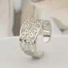 Novo Anel Vintage de Ágata Flor Oca 2026 para Mulheres, Moderno e Único, Estilo Minimalista, Anel Aberto de Flor da Moda