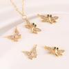 Colgante de mariposa y libélula de color microincrustado que conserva el color, chapado en oro real de 18 quilates, incrustado con circonita, colgante de collar de mariposa, tarjeta manual