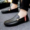 Mocassins Masculinos de Verão e Outono, Sapatos Casuais Masculinos, Sapatos Casuais Estilosos para Jovens Homens, Sapatos Slip-On, Sapatos de Tecido de Cano Baixo Listrados, Atacado