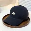 Gorra de béisbol personalizada con bordado de letra B oblicua vintage americana para hombre, estilo callejero, pequeña, de cabeza grande, para mujer y pareja