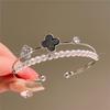 Pulseira de flor micro-cravada em dupla camada doce trevo de quatro folhas 2024 para enviar pulseira para namoradas joias de nicho joias femininas
