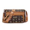 Bolsa Cruzada Nueva Primavera 2025 Moda para Mujeres de Mediana Edad Bolso de Temperamento Versátil Cuero Suave Gran Capacidad Bolso de Hombro Venta al por Mayor
