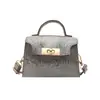 Mini Bolso Kelly Mujer Textura Bolso Cruzado Pequeño Bolsa para Auriculares Sobre Rojo Clubbing Chica Picante Bolso de Mujer