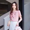 Camisa Rosa Feminina Design Sense Nicho Verão Manga Curta Fina Chiffon Camisa Top Alto Padrão Vestuário de Negócios Camisa Branca