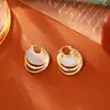 Pendientes de Nácar Natural Multicapa Inspirados en el Diseño con un Toque de Lujo, Estilo Minimalista de Nicho a la Moda, Clips para Orejas Dorados en Cobre para Mujer