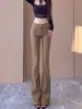 Directo del fabricante: Pantalones acampanados color caqui con botones decorativos, de tiro medio, sexy, ajustados y elegantes pantalones largos de mezclilla para mujer, modelo 8130